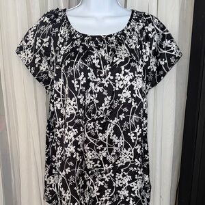 LOFT Black and White Relaxed Short Sleeve Blouse
